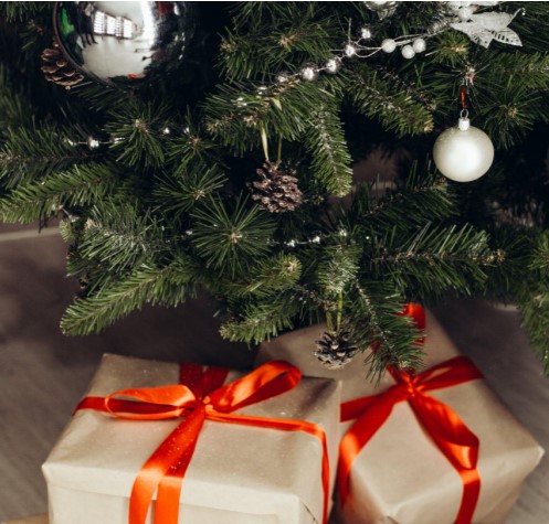 Choosing the Perfect Pre-Lit Christmas Tree